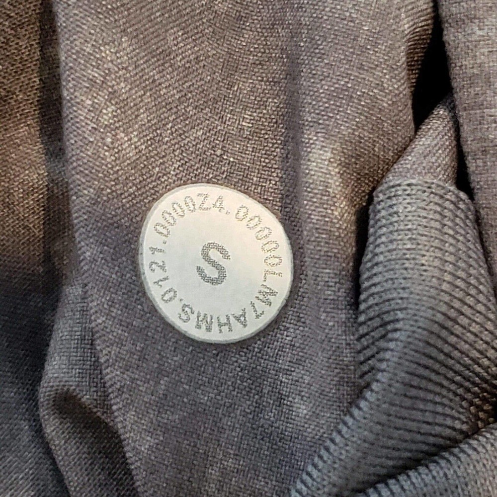 Lululemon Active 10” Shorts Men's Small Gray Zipper Pockets Logo Stretch Waist - Picture 8 of 8